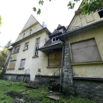 Laser 3D Scanning for Abandoned House Restoration