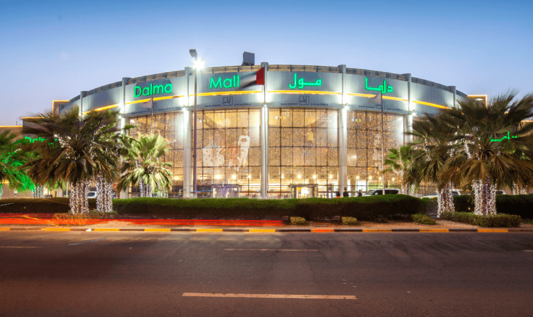 3D scanning of Dalma Mall Kids Zone in Abu Dhabi, showing precise measurements and point cloud data for interior design and HVAC system planning.