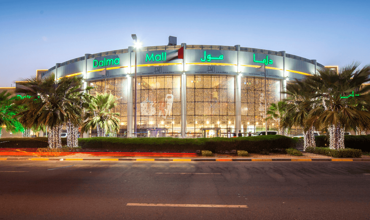 3D scanning of Dalma Mall Kids Zone in Abu Dhabi, showing precise measurements and point cloud data for interior design and HVAC system planning.