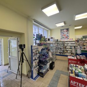 Skanowanie 3D wnętrza apteki przy użyciu naziemnego skanera laserowego