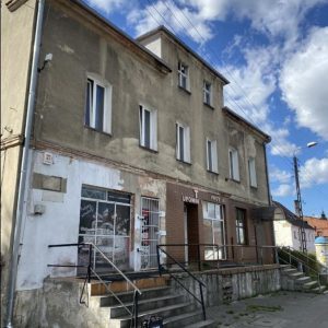 Budynek usługowy przy ul. 1 Maja 28 w Malczycach przed inwentaryzacją 3D